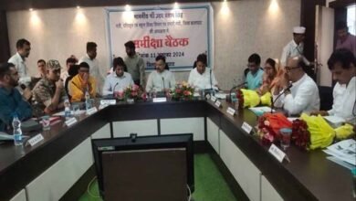 bethak 1 पर्यटन को बढ़ावा देने के लिये बालाघाट में हवाईपट्टी का होगा निर्माण : स्कूल शिक्षा मंत्री श्री सिंह