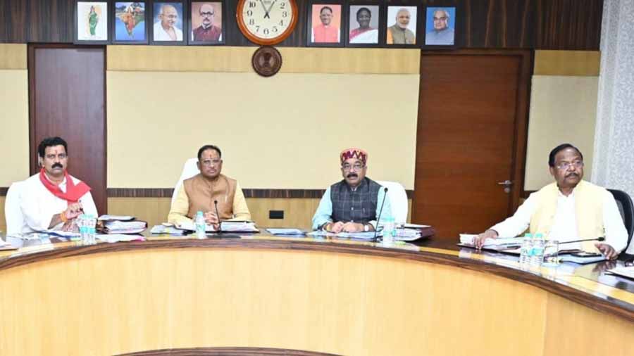 सीएम साय की अध्यक्षता में 28 अक्टूबर होगी कैबिनेट की बैठक, अहम फैसलों पर लगेगी मुहर 1 cabinet1 सीएम साय की अध्यक्षता में 28 अक्टूबर होगी कैबिनेट की बैठक, अहम फैसलों पर लगेगी मुहर