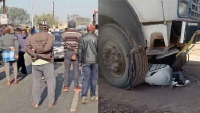 chhattisgarh 12 1 15 छत्तीसगढ़-रायगढ़ में ट्रेलर ने स्कूटी सवार युवक को रौंदा, शिकायत की जांच में जुटी पुलिस