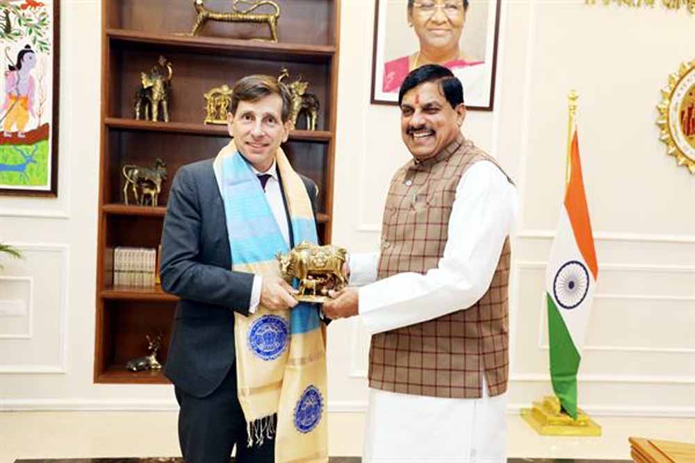 मुख्यमंत्री डॉ. यादव से मिले फ्रांस के महावाणिज्य दूत श्री जीन मार्कसेरे 1 cm 26 मुख्यमंत्री डॉ. यादव से मिले फ्रांस के महावाणिज्य दूत श्री जीन मार्कसेरे
