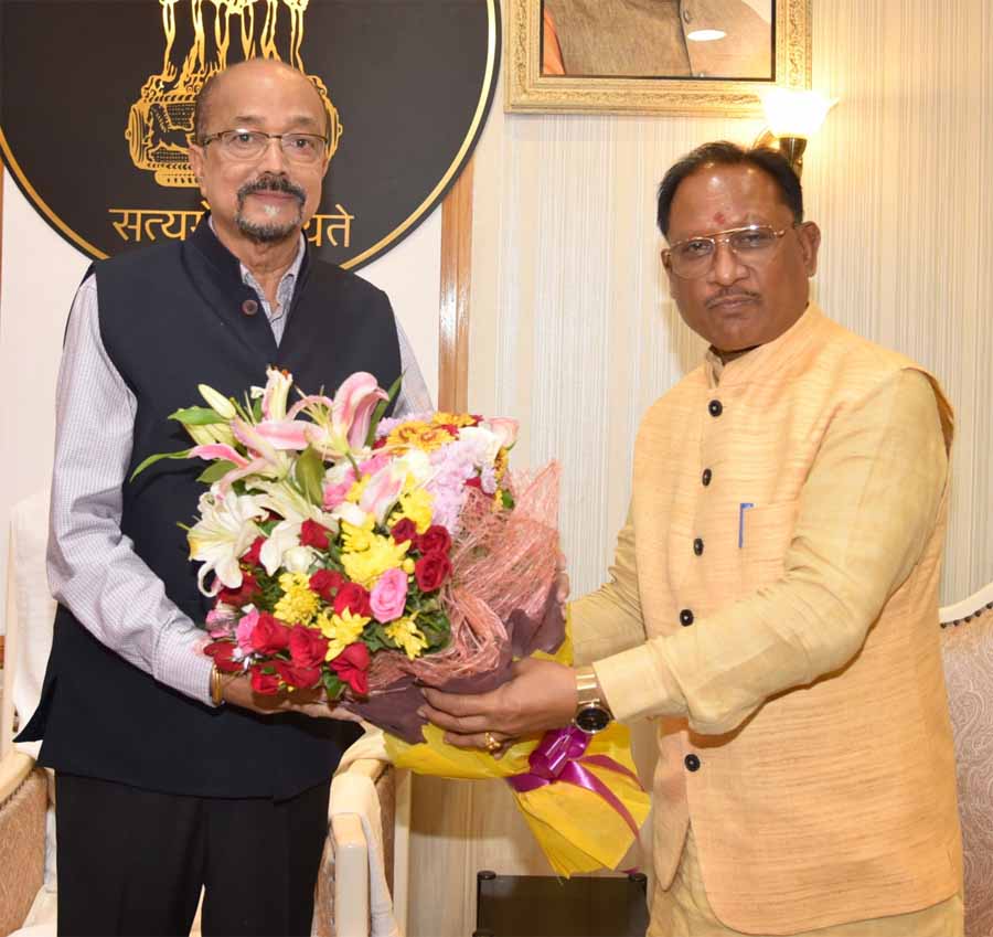 राज्यपाल डेका को मुख्यमंत्री साय ने दीपावली की दी शुभकामनाएं 1 cm 31 राज्यपाल डेका को मुख्यमंत्री साय ने दीपावली की दी शुभकामनाएं