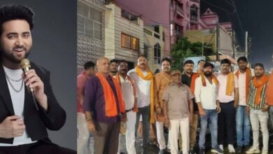 danish गरबा कार्यक्रम में आए गायक दानिश का सर्व हिंदू संगठन के लोगों ने नारेबाजी करते हुए किया विरोध