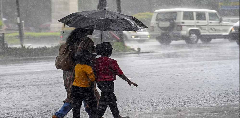 मध्य प्रदेश के अधिकतर जिलों में अब बादल छाए रहेंगे 1 rain 27 2 मध्य प्रदेश के अधिकतर जिलों में अब बादल छाए रहेंगे