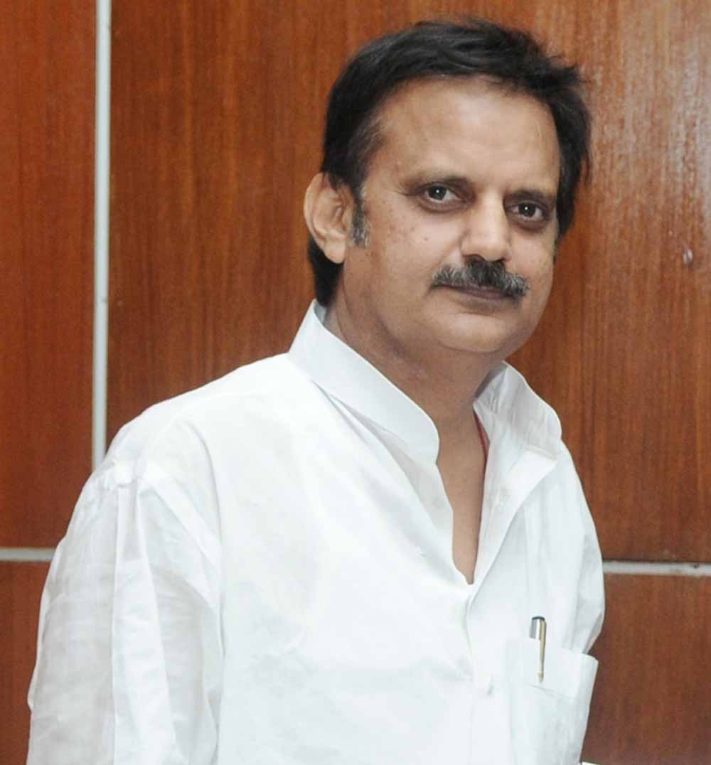 shukl रीवा इंजीनियरिंग कॉलेज का हीरक जयंती समारोह गरिमापूर्ण होगा: उप मुख्यमंत्री श्री शुक्ल