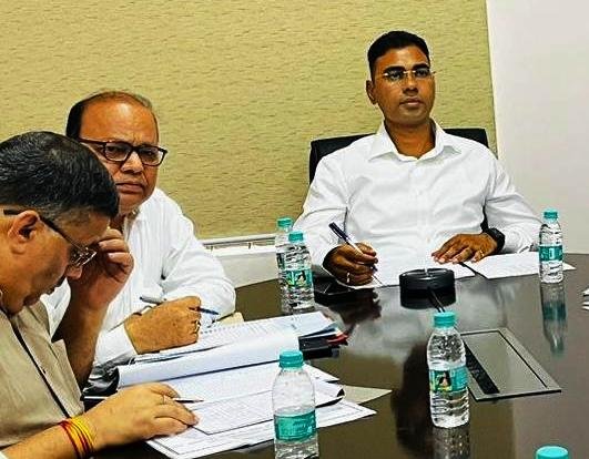 पंजीयक आयुक्त शर्मा ने की विभागीय काम काज की समीक्षा 1 01 3 पंजीयक आयुक्त शर्मा ने की विभागीय काम काज की समीक्षा