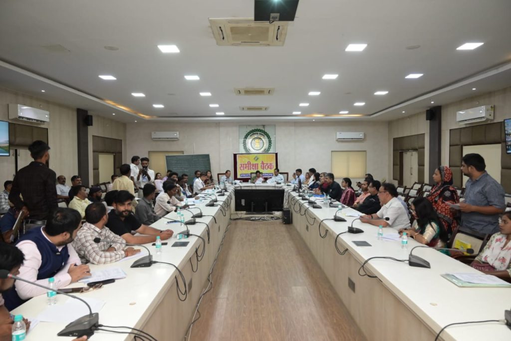 निर्वाचन व्यय लेखा प्रशिक्षण एवं सह कार्यशाला में शामिल हुई व्यय प्रेक्षक 1 09 निर्वाचन व्यय लेखा प्रशिक्षण एवं सह कार्यशाला में शामिल हुई व्यय प्रेक्षक