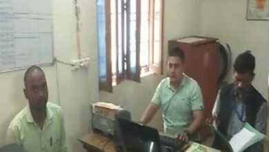 12A 12 25 हजार की रिश्वत लेते जे.ई. अरेस्ट, लोकायुक्त टीम ने रंगे हाथों दबोचा, डिमांड बनाने के नाम पर मांगी थी घूस, मचा हड़कंप