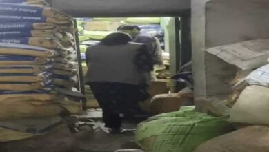 15A 29 रीवा प्रशासन की बड़ी कार्रवाई, खाद बीज भंडार दुकान पर मारा छापा, गोदाम सील