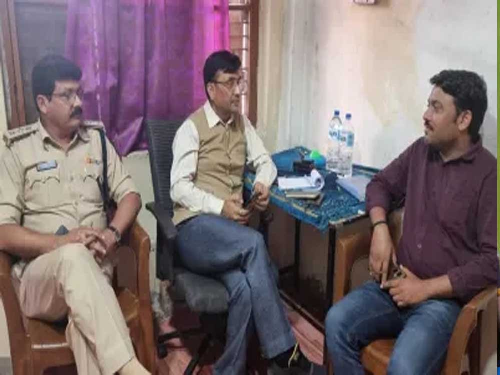 भोपाल में इंजीनियर को डिजिटल अरेस्ट करने वाले 2 पकड़ाए, अब भी कानपुर के गांव में टीम का डेरा 1 16A 14 भोपाल में इंजीनियर को डिजिटल अरेस्ट करने वाले 2 पकड़ाए, अब भी कानपुर के गांव में टीम का डेरा