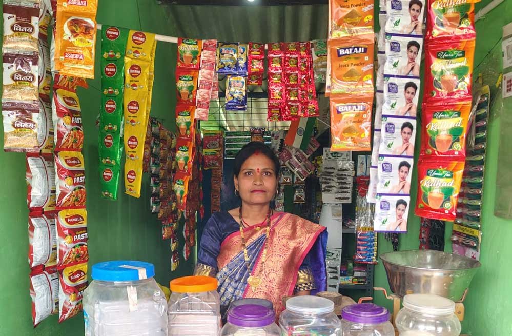 बिहान योजना से निर्मला मौर्य बनी आत्मनिर्भर, लखपति दीदी बनने संघर्ष की कहानी, निर्मला मौर्य की जुबानी 1 19A 13 बिहान योजना से निर्मला मौर्य बनी आत्मनिर्भर, लखपति दीदी बनने संघर्ष की कहानी, निर्मला मौर्य की जुबानी