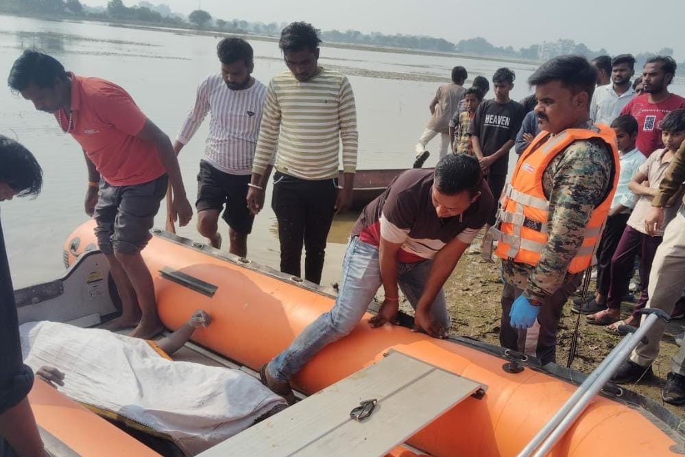 22 A 25 संदिग्धावस्था में तालाब में मिला लापता युवक का शव फैली सनसनी