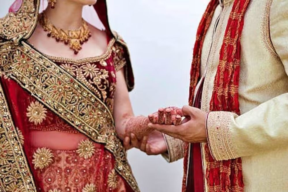 23A 48 बेटी ने की लव मैरिज तो भड़के परिजन, बेटी को ससुराल से उठाया