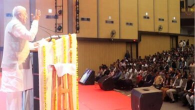 25A 93 पीड़ित जनों के लिए आरोग्य भारती का सेवा भाव अनुकरणीय: राज्यपाल पटेल