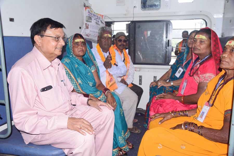 बिलासपुर संभाग से 850 श्रद्धालु अयोध्या धाम के लिए हुए रवाना 1 25 jpeg बिलासपुर संभाग से 850 श्रद्धालु अयोध्या धाम के लिए हुए रवाना