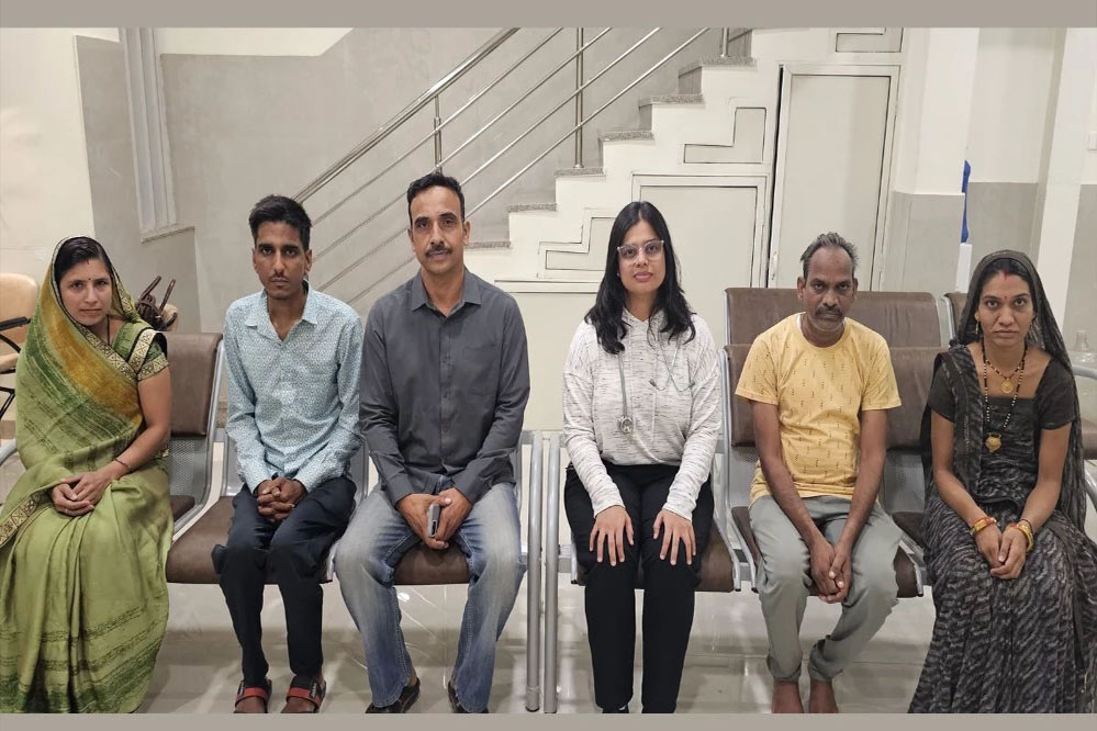 इंदौर में पहली बार इंटर हॉस्पिटल किडनी स्वैप ट्रांसप्लांट किया गया, दो महिलाओं ने एक दूसरे के पति को किडनियां देकर जान बचाई 1 28A 57 इंदौर में पहली बार इंटर हॉस्पिटल किडनी स्वैप ट्रांसप्लांट किया गया, दो महिलाओं ने एक दूसरे के पति को किडनियां देकर जान बचाई