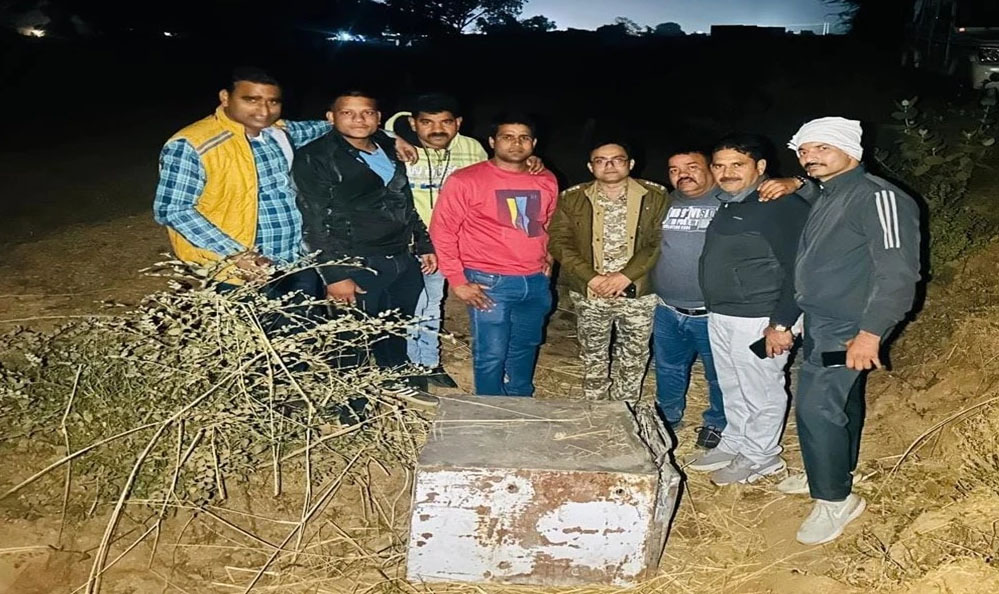 डबरा से उखाड़ी गई एटीएम मशीन दतिया में मिली, चोरों ने निकाले 9 लाख रुपये 1 29A 70 डबरा से उखाड़ी गई एटीएम मशीन दतिया में मिली, चोरों ने निकाले 9 लाख रुपये