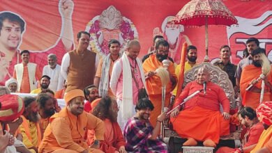 30A 80 प्रियंका की वायनाड जीत पर कांग्रेस नेता ने गाय को गोली मार मनाया जश्न: रामभद्राचार्य