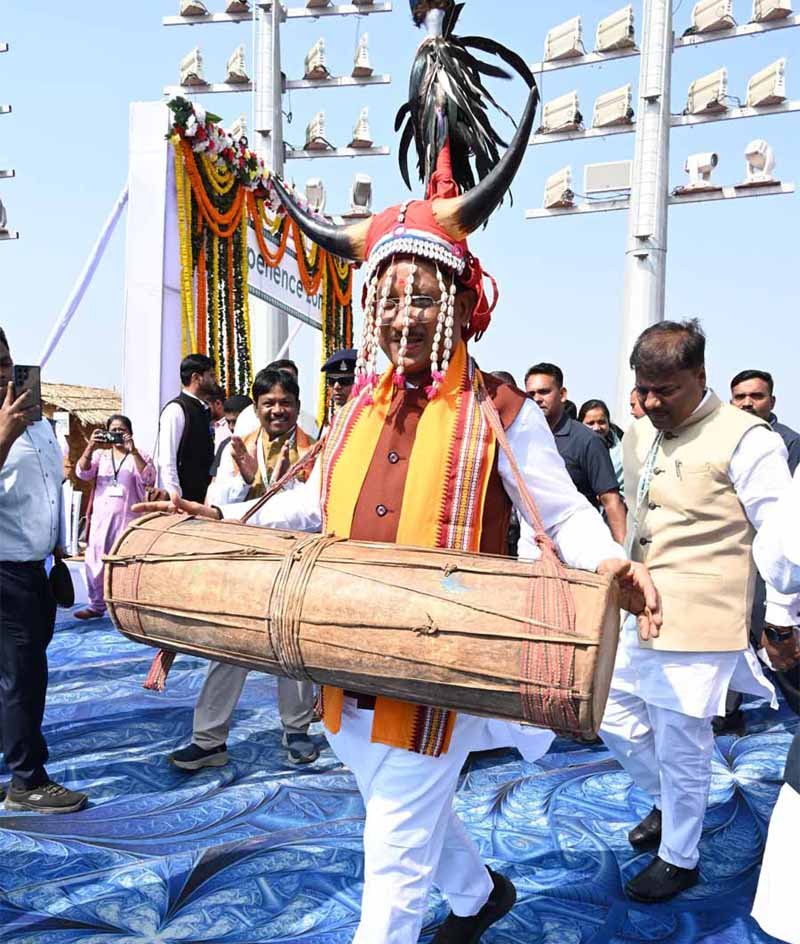 मुख्यमंत्री विष्णु देव साय का बस्तरिया अंदाज में हुआ स्वागत 1 CM sai1 2 मुख्यमंत्री विष्णु देव साय का बस्तरिया अंदाज में हुआ स्वागत