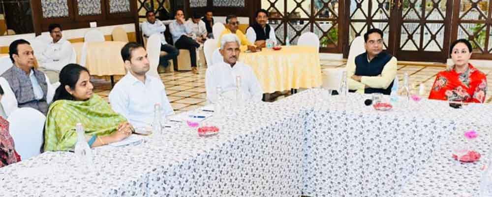 राजस्थान-उप मुख्यमंत्री ने ली अधिकारियों की बैठक, ब्रह्मा मंदिर कॉरिडोर एवं सरोवर परिक्रमा मार्ग पर चर्चा 1 Rajasthan 03 1 11 राजस्थान-उप मुख्यमंत्री ने ली अधिकारियों की बैठक, ब्रह्मा मंदिर कॉरिडोर एवं सरोवर परिक्रमा मार्ग पर चर्चा