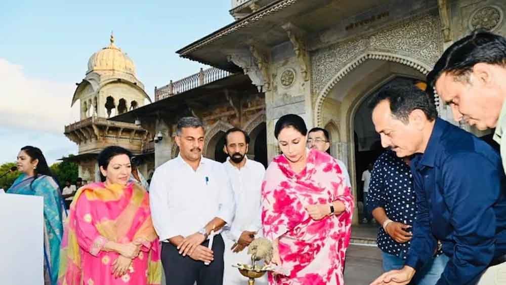 राजस्थान-पर्यटन ने जीते दो प्रतिष्ठित पुरस्कार, हमारा लक्ष्य विदेशी और घरेलू पर्यटक बढ़ाना है: दिया कुमारी 1 Rajasthan 10 2 12 राजस्थान-पर्यटन ने जीते दो प्रतिष्ठित पुरस्कार, हमारा लक्ष्य विदेशी और घरेलू पर्यटक बढ़ाना है: दिया कुमारी