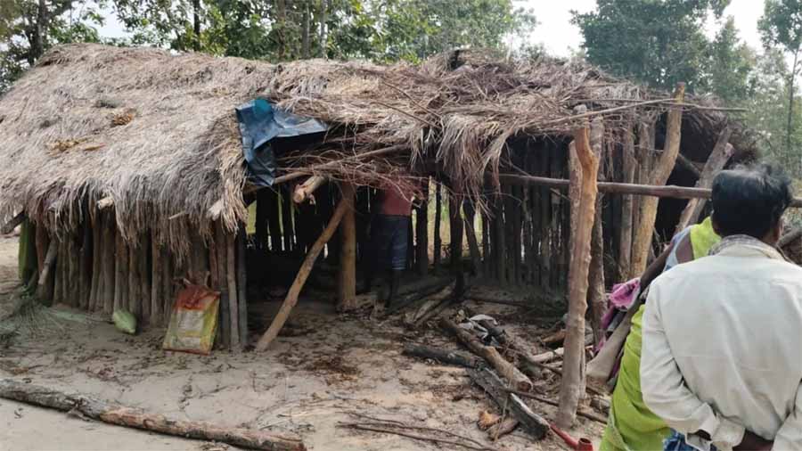 अंबिकापुर में हाथियों के दल ने खूब उत्पात मचाया, दो बच्चों की मौत 1 ambikapur अंबिकापुर में हाथियों के दल ने खूब उत्पात मचाया, दो बच्चों की मौत