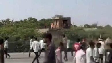 babal निर्दलीय उम्मीदवार नरेश मीणा की गिरफ्तारी के बाद देवली-उनियारा में तनाव जैसा माहौल, पुलिस ने छोड़े आंसू गैस के गोले