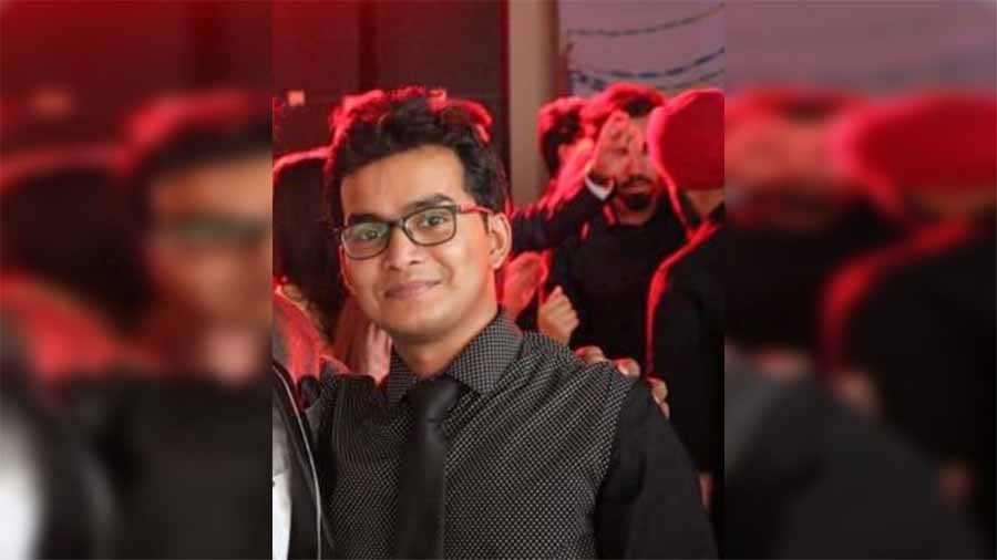 भोपाल में फ्लोर मील मालिक की संदिग्ध परिस्तिथियों में मौत, लाउंज के कमरे में मिला शव 1 bpl भोपाल में फ्लोर मील मालिक की संदिग्ध परिस्तिथियों में मौत, लाउंज के कमरे में मिला शव