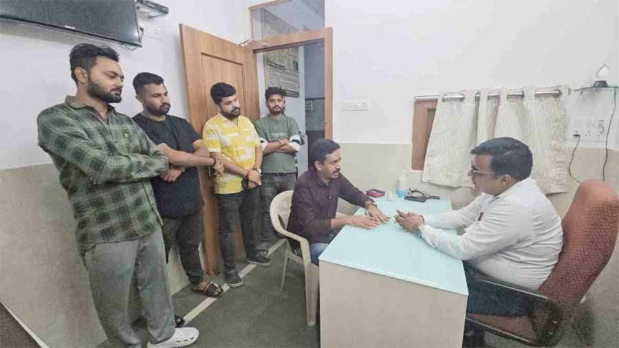 राजनांदगांव 20 डॉक्टरों ने मेडिकल कॉलेज हॉस्पिटल से दे दिया इस्तीफा 1 doctor hadtal राजनांदगांव 20 डॉक्टरों ने मेडिकल कॉलेज हॉस्पिटल से दे दिया इस्तीफा