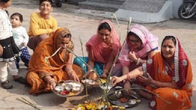 govar राजस्थान : घरों के द्वार पर गोवर्धन देव बना महिलाओं ने की पूजा