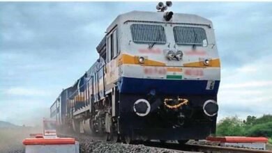 indore 7 इंदौर-दाहोद रेल लाइन प्रोजेक्ट ने पकड़ी रफ्तार, गुणावद तक अर्थवर्क पूरा, आधे हिस्से में बिछाया गया ट्रैक