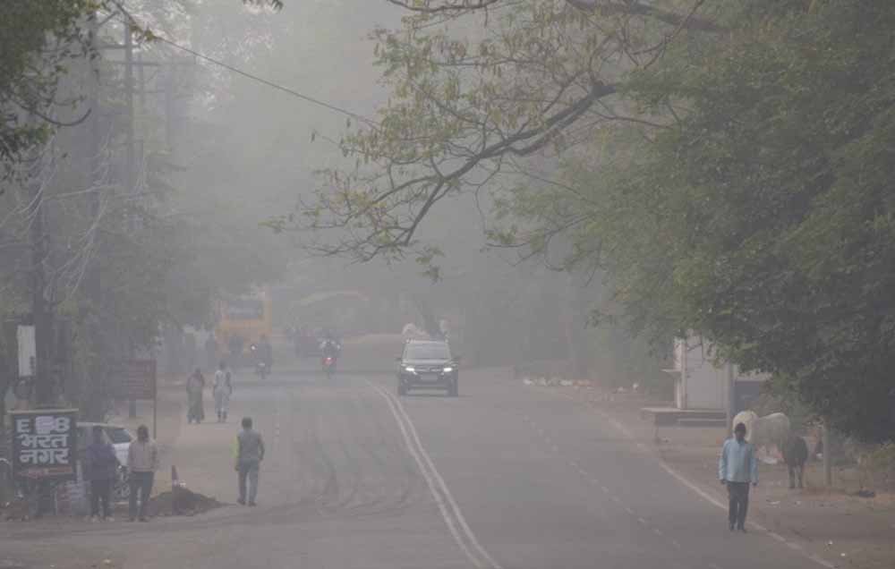 ठंड ने पकड़ा जोर, प्रदेश में सर्द हवाओं के असर से लगातार लुढक रहा पारा 1 mosam 3 ठंड ने पकड़ा जोर, प्रदेश में सर्द हवाओं के असर से लगातार लुढक रहा पारा