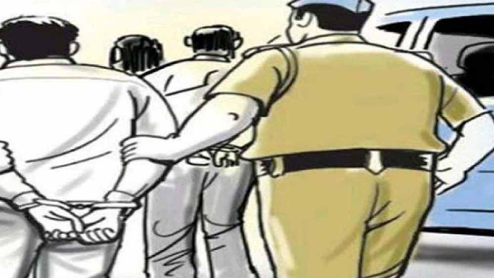 टीटी नगर पुलिस ने एक नकली महिला एडीशनल एसपी को पकड़ा 1 police loot cartoon A 44 5 टीटी नगर पुलिस ने एक नकली महिला एडीशनल एसपी को पकड़ा