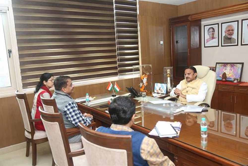 स्वास्थ्य सेवाओं को प्रभावी और जन-सुलभ बनाने समय-सीमा में पूर्ण करें कार्य: उप मुख्यमंत्री श्री शुक्ल 1 shu स्वास्थ्य सेवाओं को प्रभावी और जन-सुलभ बनाने समय-सीमा में पूर्ण करें कार्य: उप मुख्यमंत्री श्री शुक्ल