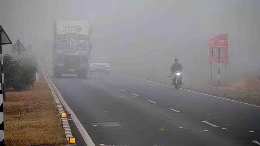 साल के आखिरी दिनों में ठंड ने दिखाया अपना जोर, सर्द हवाओं से बढ़ी ठिठुरन 1 1 1023 साल के आखिरी दिनों में ठंड ने दिखाया अपना जोर, सर्द हवाओं से बढ़ी ठिठुरन