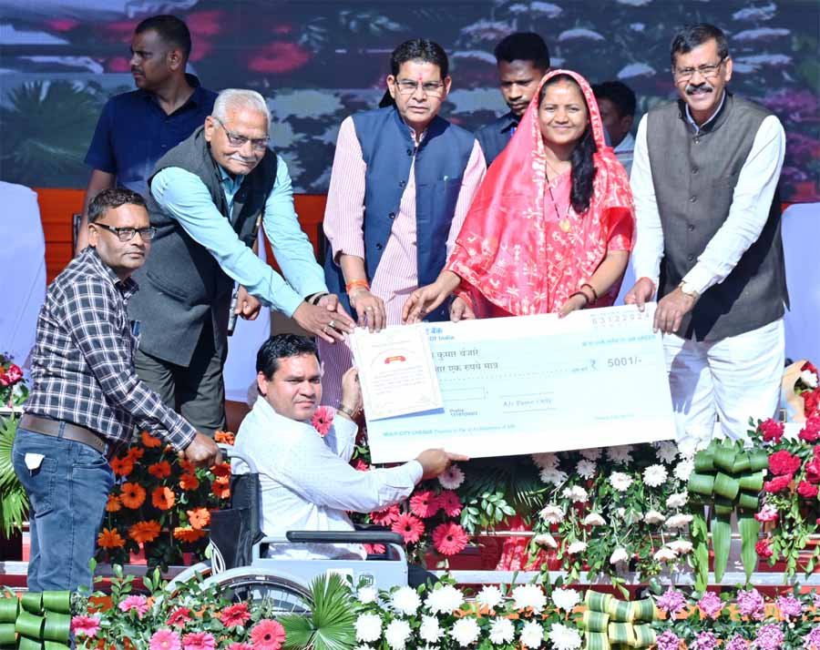 विकसित राष्ट्र बनाने में दिव्यांगजन निभा रहे अहम भूमिका : मंत्री लक्ष्मी राजवाड़े 1 1 115 विकसित राष्ट्र बनाने में दिव्यांगजन निभा रहे अहम भूमिका : मंत्री लक्ष्मी राजवाड़े