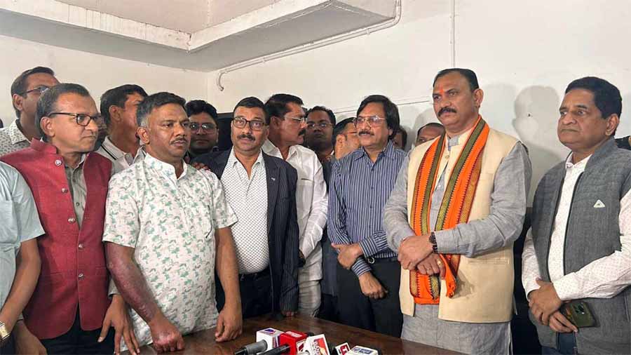 सरकार और राइस मिलर्स के बीच लंबित मुद्दों पर बनी सहमति, सोमवार से होगा समितियों से धान का उठाव 1 1 224 सरकार और राइस मिलर्स के बीच लंबित मुद्दों पर बनी सहमति, सोमवार से होगा समितियों से धान का उठाव