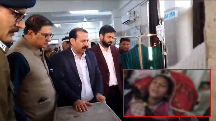 माध्यमिक विद्यालय के 17 बच्चे और एक टीचर की स्कूल में खाना खाने के बाद बिगड़ी तबीयत 1 1 243 माध्यमिक विद्यालय के 17 बच्चे और एक टीचर की स्कूल में खाना खाने के बाद बिगड़ी तबीयत