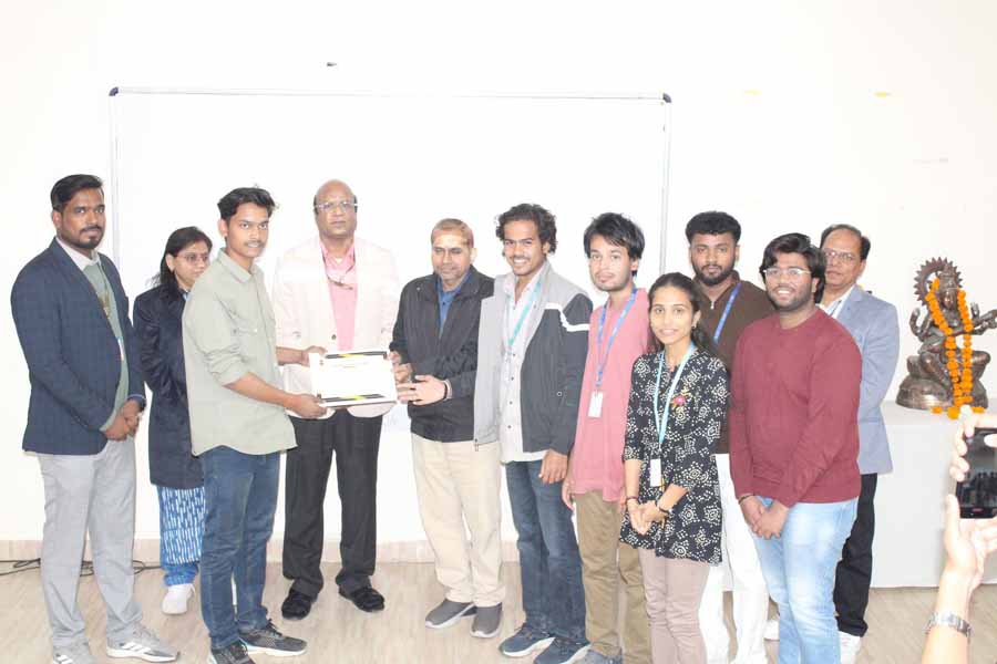 1 788 राष्ट्रीय गणित सप्ताह 2024: वीआईटी भोपाल विश्वविद्यालय में रामानुजन की विरासत का भव्य उत्सव