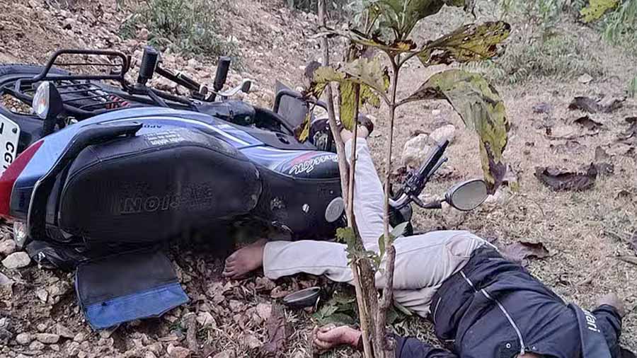 मोबाइल दुकान बंद कर निकले युवक का मिला शव 1 1 904 मोबाइल दुकान बंद कर निकले युवक का मिला शव