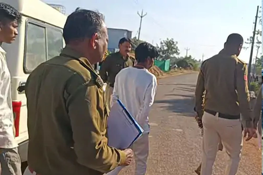 छिंदवाड़ा : 36 हजार की रिश्वत लेते BEOरजनी अगामे आई पकड़ में 1 11A 42 छिंदवाड़ा : 36 हजार की रिश्वत लेते BEOरजनी अगामे आई पकड़ में