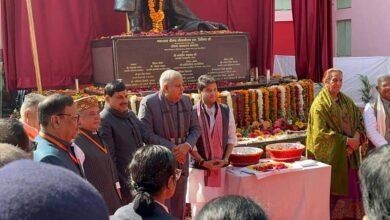 2 198 श्रीमंत जीवाजी राव सिंधिया की प्रतिमा का उपराष्ट्रपति ने किया अनावरण