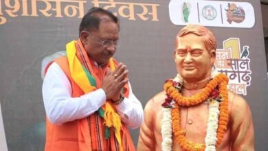 2 290 मुख्यमंत्री विष्णु देव साय ने पूर्व प्रधानमंत्री श्रद्धेय अटल जी की प्रतिमा पर माल्यार्पण कर उनका पुण्य स्मरण किया