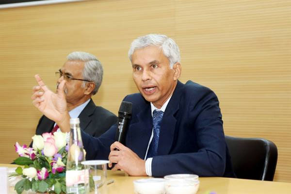 विकसित भारत के लक्ष्य को प्राप्त करने मे मध्यप्रदेश एक आधार स्तंभ बनने की क्षमता रखता है : अमिताभ कांत 1 21A 22 विकसित भारत के लक्ष्य को प्राप्त करने मे मध्यप्रदेश एक आधार स्तंभ बनने की क्षमता रखता है : अमिताभ कांत