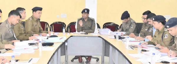 एसएसपी ने गुणवत्तापूर्ण अपराध विवेचना कर पेंडिंग अपराध और शिकायत कम करने दिए निर्देश 1 23 एसएसपी ने गुणवत्तापूर्ण अपराध विवेचना कर पेंडिंग अपराध और शिकायत कम करने दिए निर्देश
