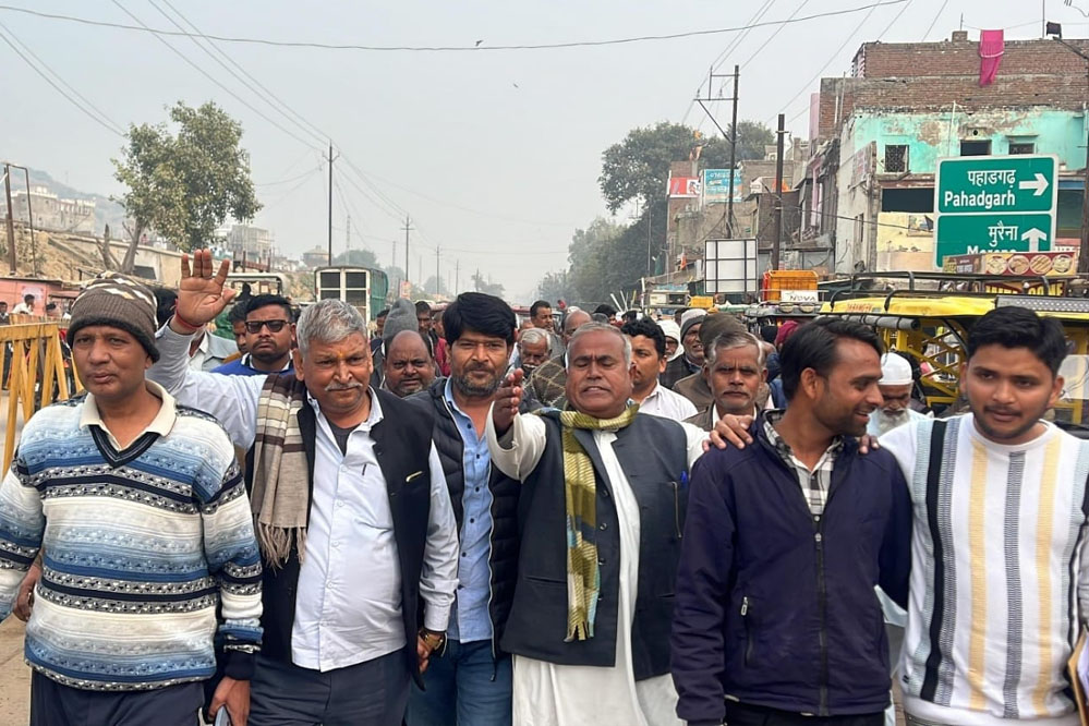 नगर परिषद के विस्थापित दुकानदारों को निशुल्क दुकानें निर्माण कर दी जाए। दुकानदार यूनियन 1 24A 103 नगर परिषद के विस्थापित दुकानदारों को निशुल्क दुकानें निर्माण कर दी जाए। दुकानदार यूनियन