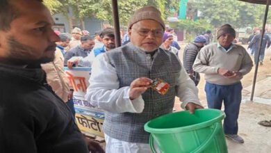 25A 13 स्वच्छता अभियान के तहत ऊर्जा मंत्री पहुंचे द्वार-द्वार, कांचमिल क्षेत्र में चलाया स्वच्छता अभियान