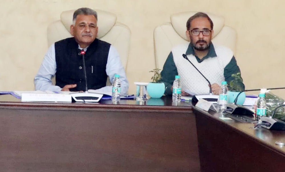 हर्बल गार्डन विकसित करें : आयुष मंत्री परमार 1 31A 13 हर्बल गार्डन विकसित करें : आयुष मंत्री परमार