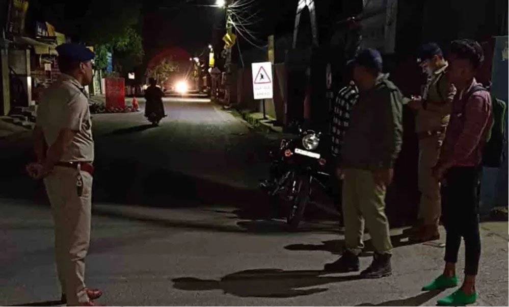 मध्य प्रदेश में नए साल की पार्टी को लेकर पुलिस अलर्ट मोड़ पर, भोपाल-इंदौर समेत बड़े शहरों में होगी चैकिंग 1 31A 37 मध्य प्रदेश में नए साल की पार्टी को लेकर पुलिस अलर्ट मोड़ पर, भोपाल-इंदौर समेत बड़े शहरों में होगी चैकिंग