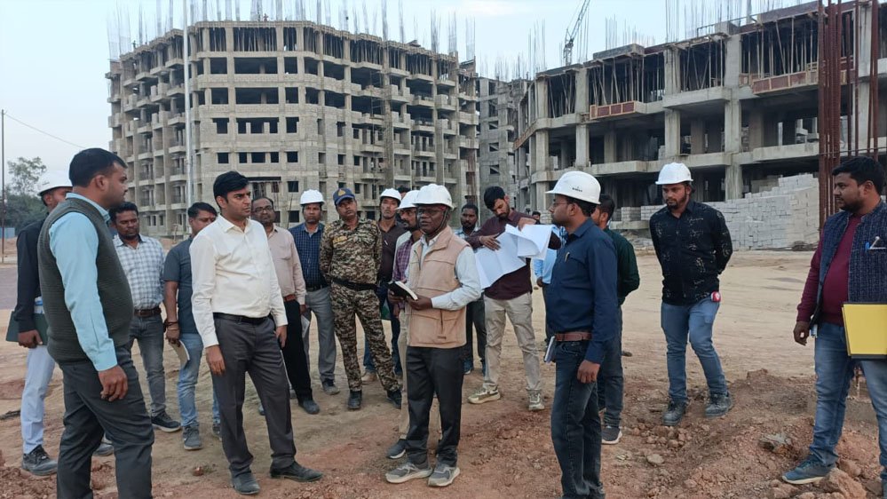 कलेक्टर ने मेडिकल कॉलेज के निर्माण कार्य का किया औचक निरीक्षण 1 4A 55 कलेक्टर ने मेडिकल कॉलेज के निर्माण कार्य का किया औचक निरीक्षण