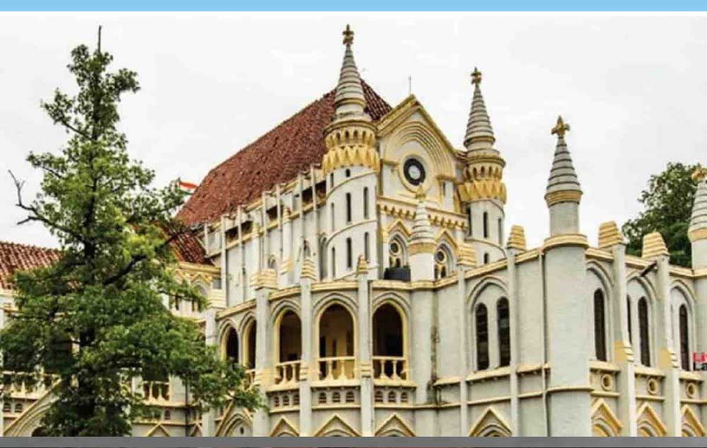HC ने सुनाई 50 पौधे रोपने की सजा, न्यायालय के खिलाफ की थी अनर्गल पोस्ट 1 High Court mp 200 3 1 HC ने सुनाई 50 पौधे रोपने की सजा, न्यायालय के खिलाफ की थी अनर्गल पोस्ट